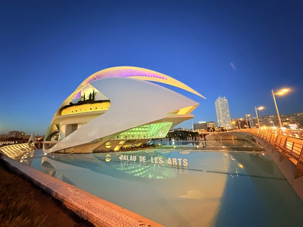 Valencia · Palau de les Arts am Abend